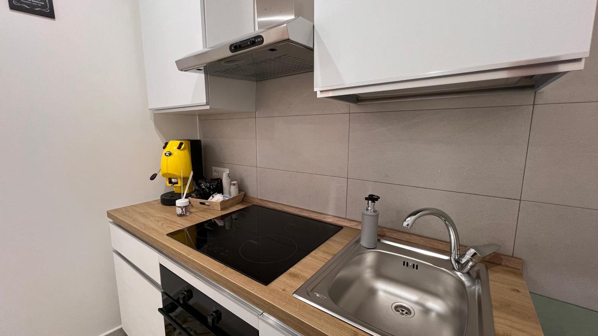 Number 8 Apartment Neapel